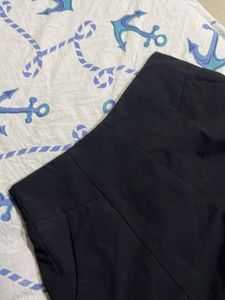 Chic Black High-Waisted Shorts