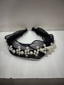 Elegant Pearl Embellished Headband