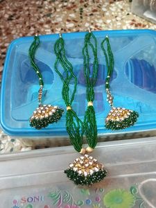 Elegant Kundan &amp; Pearl Maang Tikka
