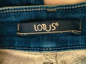 Very Beautiful Strachable Jeans