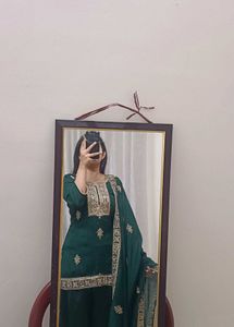 Elegant Emerald Green Kurta Set