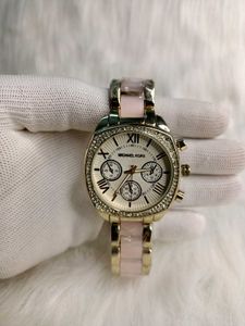 Mk stylish lady  With premium quality