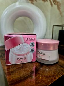 🚨 Price Drop 🚨 Pond's Bright Beauty Cream