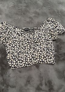 Floral Off-Shoulder Crop Top