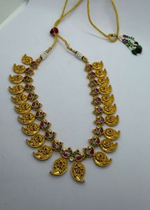 Exquisite Indian Gold-Tone Necklace Set