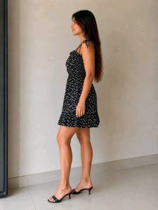 Chic Floral Print Mini Dress