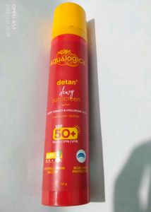 Aqualogica Detan+ Dewy Sunscreen