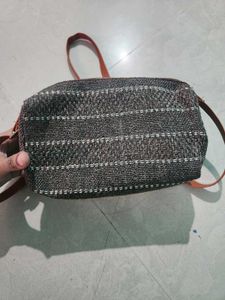 Woven jute sling bag on ramzan offer reduced price