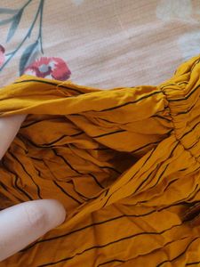 💛 **Mustard Yellow Striped Jumpsuit** 💛