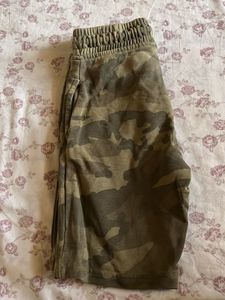 Camouflage Print Sweat Shorts