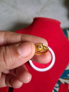 Elegant Gold Ring with Stone Accent