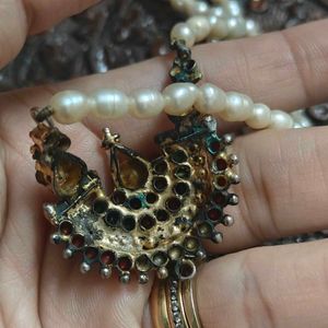 freshwater pearl necklace with stone pendant
