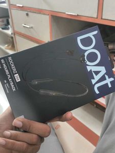Boat Rockerz 200 Neckband