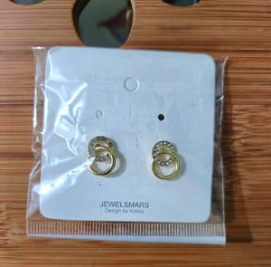 Elegant Circular Gold Stud Earrings! 🌟