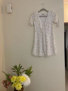 Chic White Floral Mini Dress