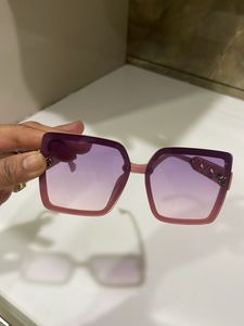 Chic Pink Square Sunglasses