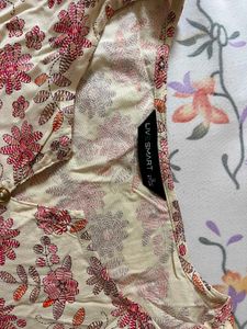Women’s Pink &amp; White Floral Print Straight Kurti