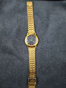 LAMAX GOLDEN WRIST WATCH
