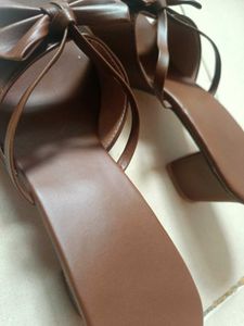 cute chocolate brown bow heels 🤎