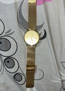 Elegant Gold Mesh Unisexual Watch