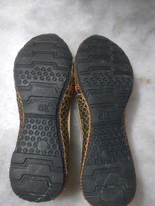 Embroidered Jutti Flats
