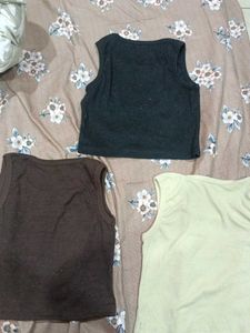3x Graphic Tank Tops Bundle