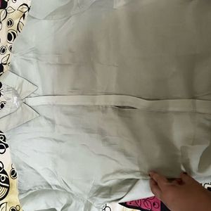 Oversized Green Button-Up Shirt(unused)