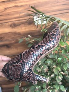 Stylish Snake Print Kitten Heels