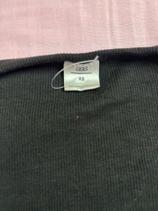 Chic Black Cropped Button-Up Top