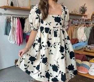 Chic Floral Puff Sleeve Dress