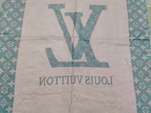 Louis Vuitton iconic Pink &amp; Grey  Scarf