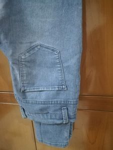 It's FOREVER 21 denim Jeans For Women