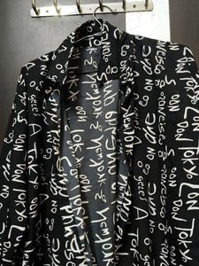 Graphic Print Blazer