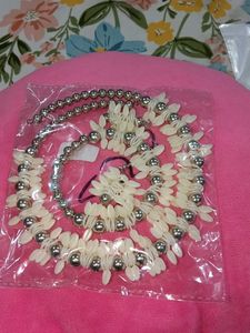 Elegant White and Silver Beaded Necklace Set