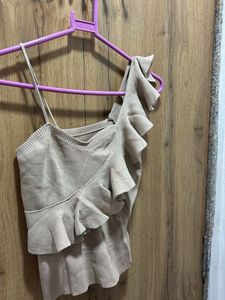 Chic One-Shoulder Ruffle Top