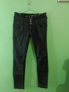 Black High Waisted Jeans  with mustard top