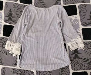 Striped Tunic with Lace Detail🌸🌙