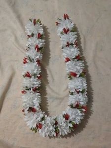 White & Red Flower Garland Necklace