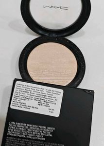 MAC Extra Dimension Skinfinish Highlighter