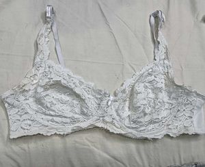 Beautiful ❤️‍🔥White Lace Bra