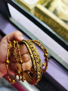 Golden Bangle set ✨🔥