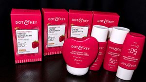 DOT & KEY Tinted Sunscreen SPF 50 PA+++