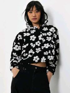 🔻PRICE DROP - WESTSIDE Floral Print Fleece Jacket