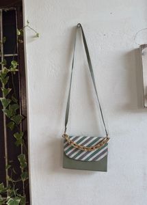 Striped Chain Detail Crossbody Bag