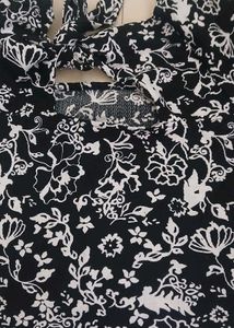 Black Floral Tie-Back Puff Sleeve Top