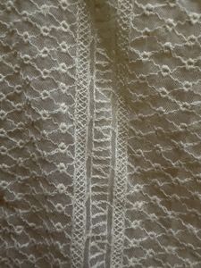 CHEMISTRY Cream  Lace Three-Quarter Sleeve Top