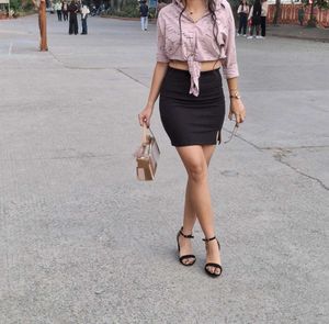 Stylish Printed Tie-Front Crop Shirt