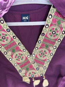 Embroidered Kurta pair with Mirror Work/malmal cot