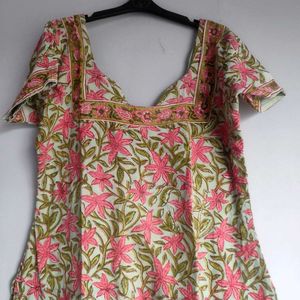 Combo of 2 kurtas with bottom