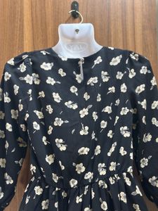 Chic Floral Print Mini Dress